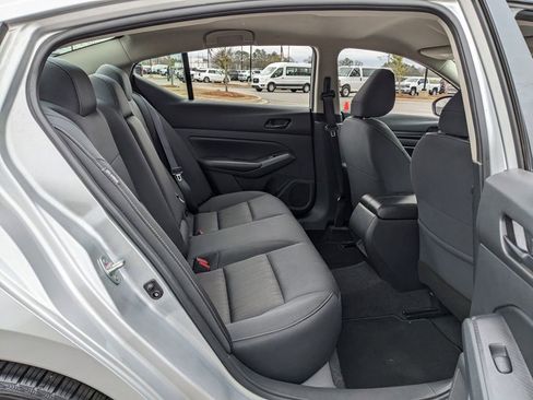 Used 2024 Nissan Altima 2.5 SV image 42