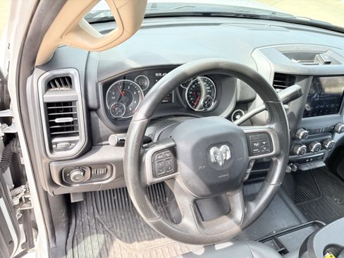 Used 2020 RAM 2500 Tradesman w/ Chrome Appearance Group image 16