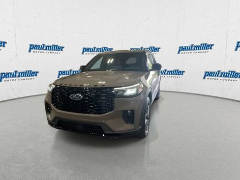 New 2026 Ford Explorer ST-Line w/ ST-Line Street Pack AWD/4WD image 4
