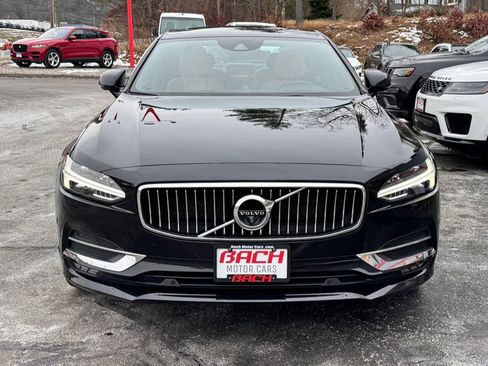 Used 2018 Volvo S90 T6 Inscription w/ Convenience Package image 3