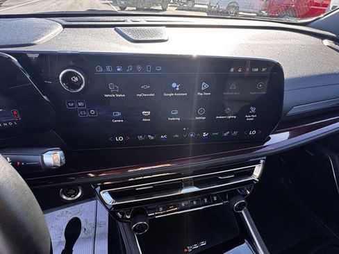 Used 2024 Chevrolet Traverse RS w/ LPO, Floor Liner Package image 19