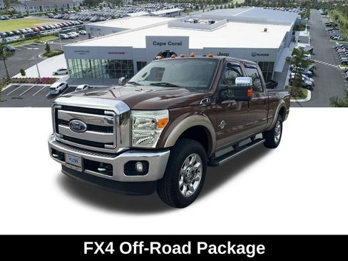 Used 2011 Ford F250 Lariat w/ Lariat Interior Pkg image 3