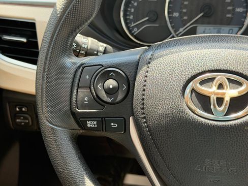 Used 2015 Toyota Corolla LE FWD image 62