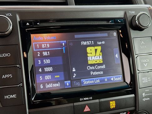 Used 2016 Toyota Camry XLE w/ Moonroof Package image 21