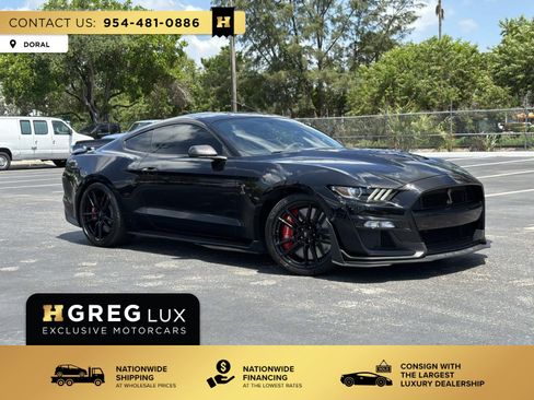 Used 2020 Ford Mustang Shelby GT500 w/ Technology Package RWD image 1