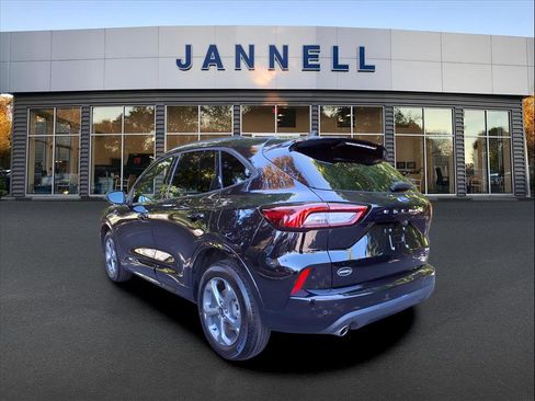 Used 2023 Ford Escape ST-Line w/ Tech Pack #1 image 7