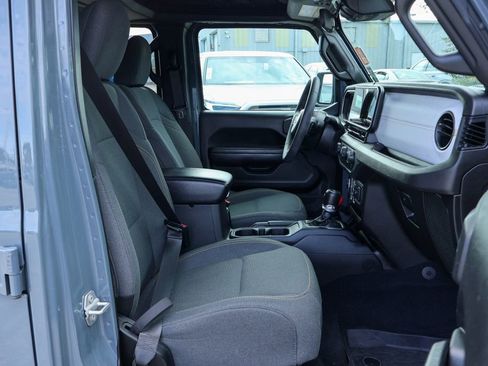 Used 2024 Jeep Wrangler Sport S image 9