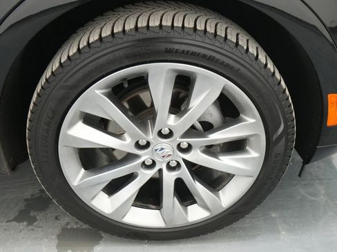 Used 2022 Buick Envision Avenir w/ Technology Package II FWD image 11