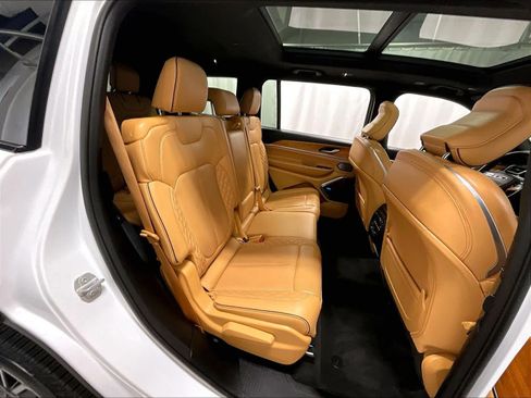 Used 2022 Jeep Grand Cherokee L Summit image 16