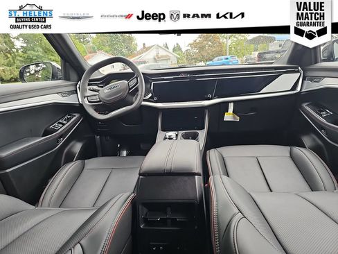 Used 2024 Jeep Wagoneer Launch Edition AWD/4WD image 20