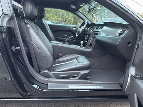 Used 2013 Ford Mustang GT Premium w/ Comfort Pkg image 13