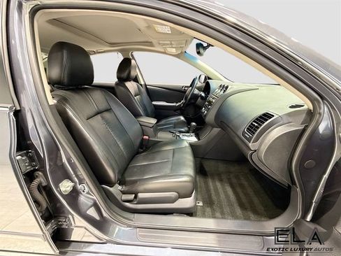 Used 2012 Nissan Altima 3.5 SR w/ Sport Pkg image 30