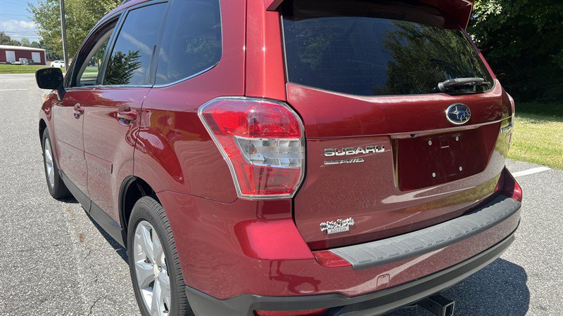 Used 2015 Subaru Forester 2.5i Limited AWD/4WD image 8