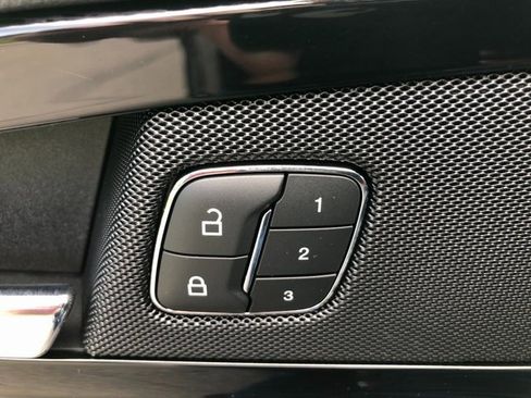 Used 2022 Lincoln Nautilus Reserve w/ Monochromatic Package image 16