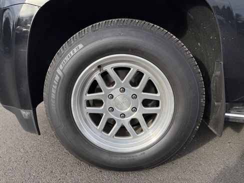 Used 2020 GMC Yukon SLT image 9