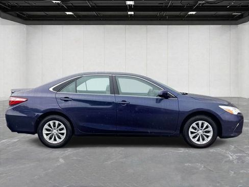 Used 2016 Toyota Camry LE FWD image 4