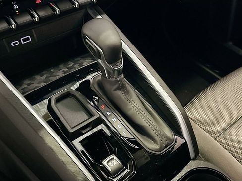 New 2026 Chevrolet Colorado LT image 18