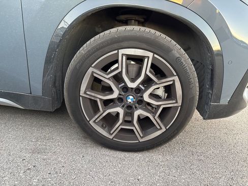 Used 2025 BMW X1 xDrive28i w/ Technology Package image 3