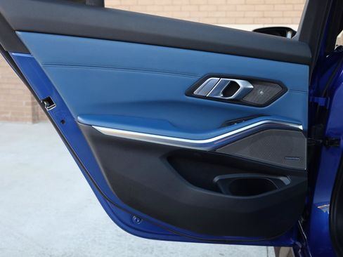 Used 2022 BMW M3 RWD image 25