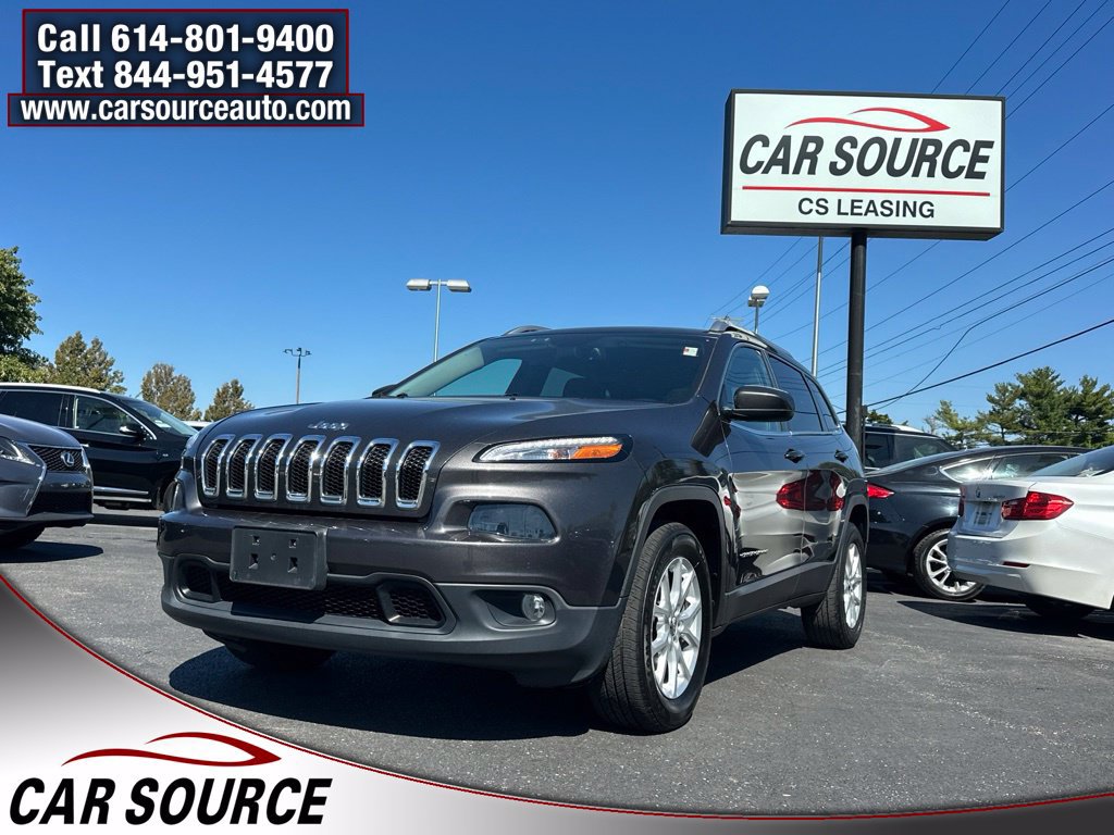 Used 2016 Jeep Cherokee Latitude w/ Comfort/Convenience Group AWD/4WD image 1