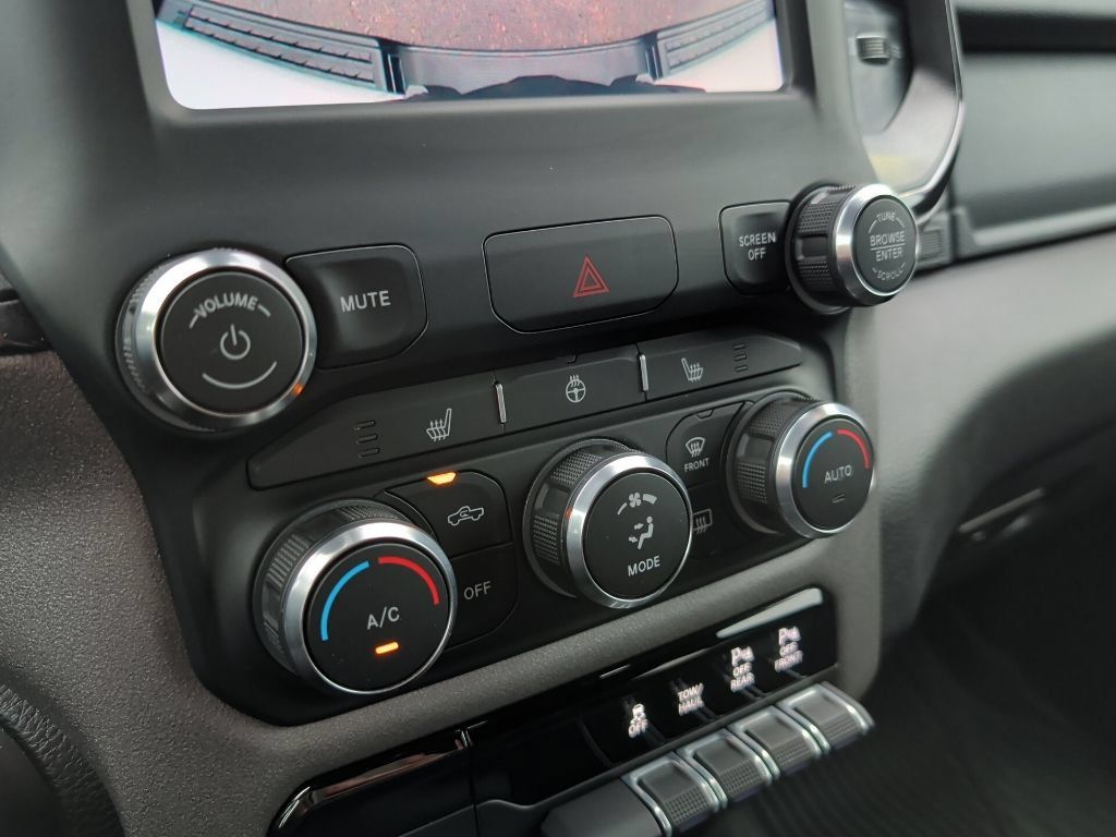 Used 2023 RAM 1500 Big Horn AWD/4WD image 18