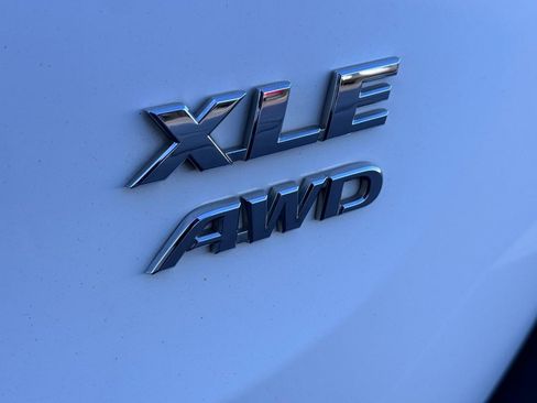 Used 2015 Toyota RAV4 XLE image 6