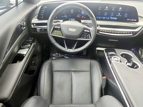 Used 2024 Cadillac Lyriq Luxury AWD/4WD image 53
