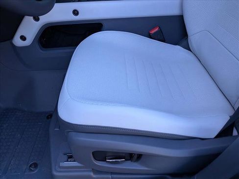 New 2026 Land Rover Defender 110 OCTA image 4