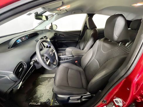 Used 2016 Toyota Prius Two image 13