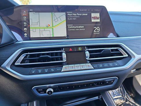 Certified 2022 BMW X7 xDrive40i w/ Premium Package image 22