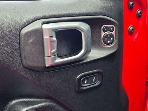 Used 2019 Jeep Wrangler Unlimited Sport S AWD/4WD image 30