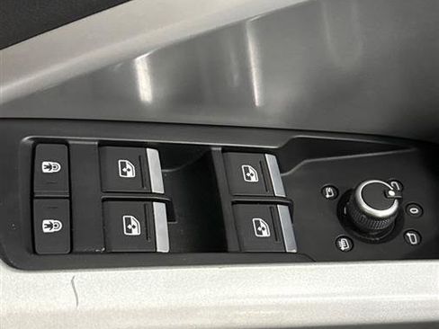 Used 2022 Audi Q3 2.0T Premium w/ Convenience Package image 32