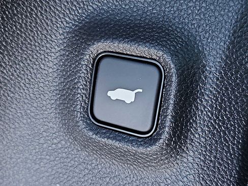 Certified 2023 Acura MDX w/Technology Package image 28