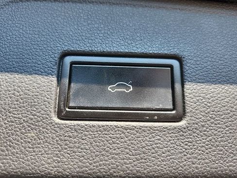 Used 2021 Volkswagen Atlas SE image 18