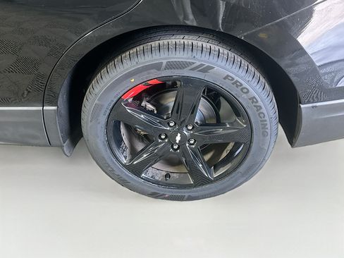 Used 2019 Chevrolet Equinox LT FWD image 11