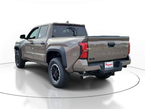 New 2026 Toyota Tacoma TRD Off-Road AWD/4WD image 3