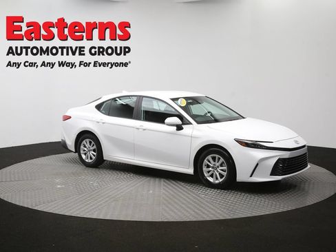 Used 2025 Toyota Camry LE FWD image 46