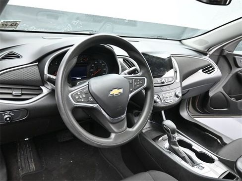 Used 2023 Chevrolet Malibu LT image 14