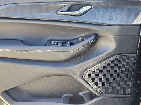 New 2025 Jeep Grand Cherokee Altitude image 24