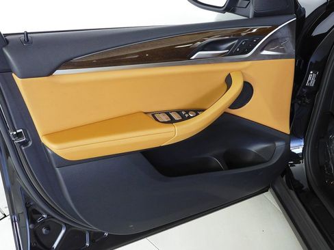 Used 2023 BMW X3 sDrive30i w/ Premium Package image 11