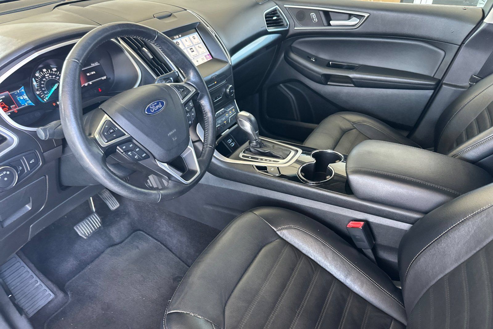 Used 2016 Ford Edge SEL w/ Equipment Group 201A FWD image 9