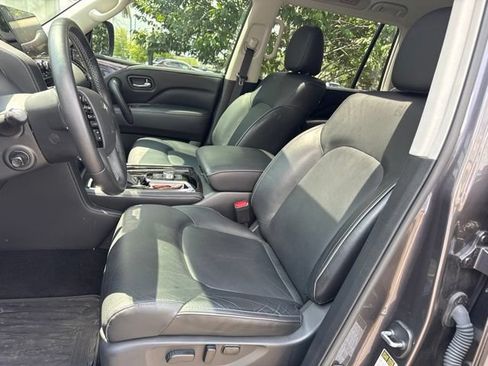 Used 2023 INFINITI QX80 Luxe w/ All-Season Package AWD/4WD image 18