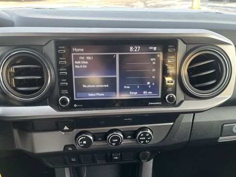 Used 2022 Toyota Tacoma SR5 image 20