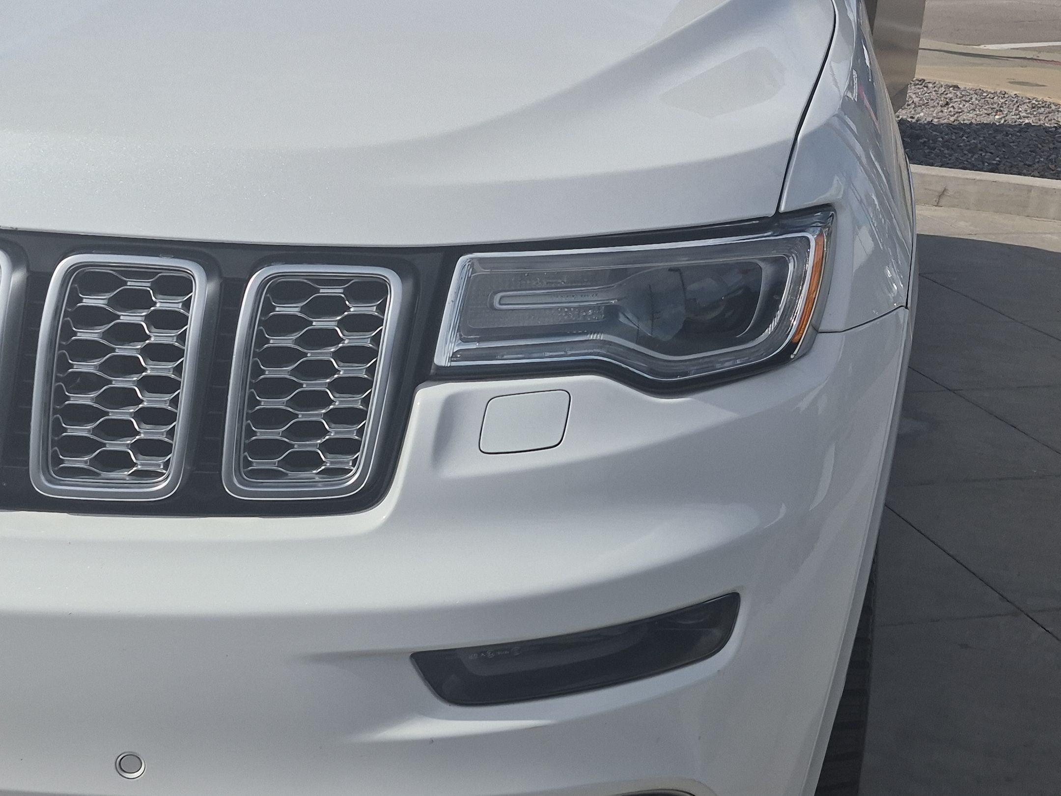 Used 2020 Jeep Grand Cherokee Summit AWD/4WD image 12