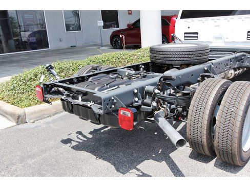 New 2025 Ford F550 4x4 Supercab Super Duty image 5