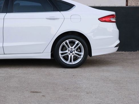 Used 2018 Ford Fusion SE image 5