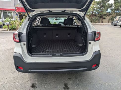 Used 2025 Subaru Outback Premium image 30