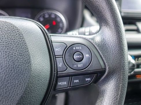Certified 2021 Toyota RAV4 XLE AWD/4WD image 18