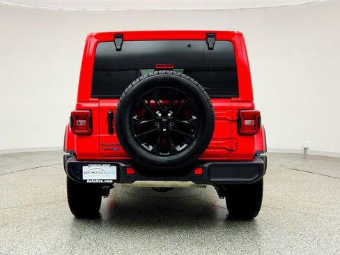 Used 2025 Jeep Wrangler Unlimited Sahara w/ Safety Group AWD/4WD image 6