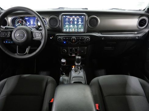 Used 2023 Jeep Wrangler Unlimited w/ Sun & Screen Package AWD/4WD image 11